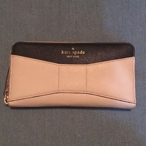 Black and Cream Kate Spade Wallet